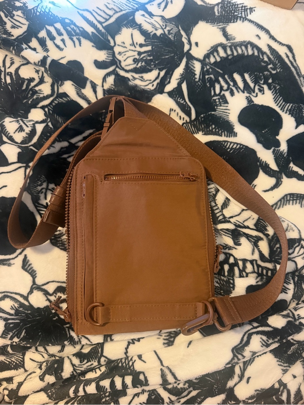 Beis Sport Sling in Maple - Picture 2 of 6